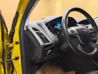 Ford Focus 2012 Hatchback 1.6L Automatic Fashion Edition — миниатюра 11