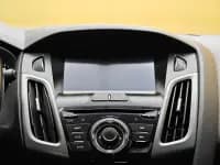 Ford Focus 2012 Hatchback 1.6L Automatic Fashion Edition — миниатюра 15