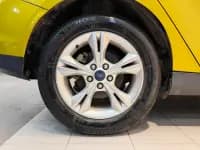 Ford Focus 2012 Hatchback 1.6L Automatic Fashion Edition — миниатюра 30