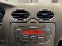 Ford Focus 2009 Sedan 1.8L Automatic Fashion Edition — миниатюра 25