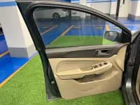 Ford Focus 2009 Sedan 1.8L Automatic Fashion Edition — миниатюра 9