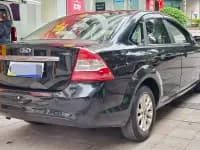 Ford Focus 2011 Sedan 1.8L Automatic Luxury — миниатюра 5