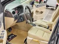 Ford Focus 2011 Sedan 1.8L Automatic Luxury — миниатюра 6