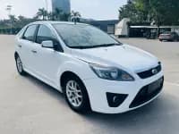 Ford Focus 2011 Hatchback 1.8L Automatic Fashion Edition — миниатюра 1