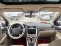 Ford Focus 2011 Hatchback 1.8L Automatic Fashion Edition — миниатюра 5