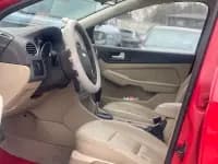 Ford Focus 2011 Hatchback 1.8L Automatic Fashion Edition — миниатюра 6