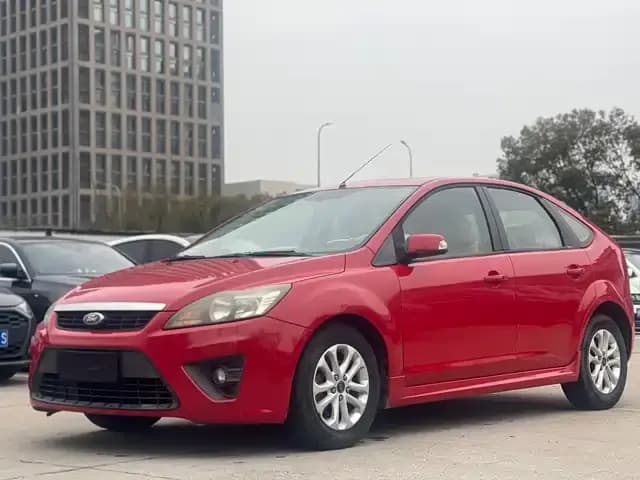 Ford Focus 2011 Hatchback 1.8L Automatic Fashion Edition