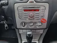 Ford Focus 2013 Hatchback Classic 1.8L Automatic Basic Model — миниатюра 13