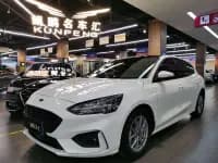 Ford Focus 2021 Hatchback EcoBoost 180 Automatic Trend Edition — миниатюра 1