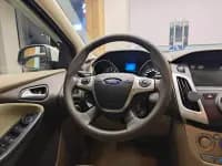 Ford Focus 2012 Sedan 1.6L Automatic Comfort — миниатюра 11