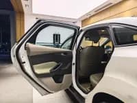 Ford Focus 2012 Sedan 1.6L Automatic Comfort — миниатюра 16