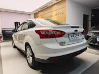 Ford Focus 2012 Sedan 1.6L Automatic Comfort — миниатюра 18