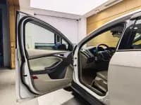 Ford Focus 2012 Sedan 1.6L Automatic Comfort — миниатюра 6