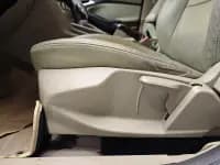 Ford Focus 2012 Sedan 1.6L Automatic Comfort — миниатюра 7