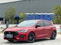 2022 Ford Focus Hatchback EcoBoost 180 Automatic ST Line — миниатюра 1