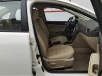 Ford Focus 2013 Sedan Classic 1.8L Automatic Basic Model — миниатюра 23