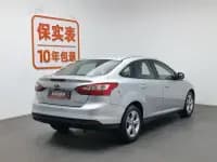 Ford Focus 2012 Sedan 1.6L Automatic Fashion Edition — миниатюра 2