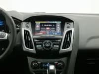 Ford Focus 2012 Sedan 1.6L Automatic Fashion Edition — миниатюра 12