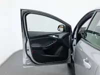 Ford Focus 2012 Sedan 1.6L Automatic Fashion Edition — миниатюра 8