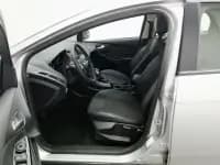 Ford Focus 2012 Sedan 1.6L Automatic Fashion Edition — миниатюра 10