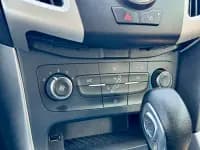 Ford Focus 2015 Hatchback 1.6L Automatic Comfort — миниатюра 13