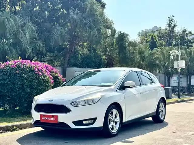 Ford Focus 2015 Hatchback 1.6L Automatic Comfort