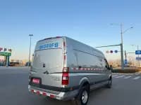 2023 Toano 2.8T Manual Jeep Van Long Wheelbase Mid-Roof Dual Rear Tires 3-Seat Professional Edition — миниатюра 10