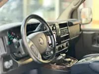 2014 SAVANA 6.0L Long Wheelbase Leader Edition — миниатюра 6