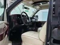 2014 SAVANA 6.0L Long Wheelbase Leader Edition — миниатюра 20