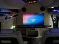 2014 SAVANA 6.0L Long Wheelbase Leader Edition — миниатюра 7