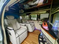 2011 SAVANA 6.0L Business Star 7-seater — миниатюра 11