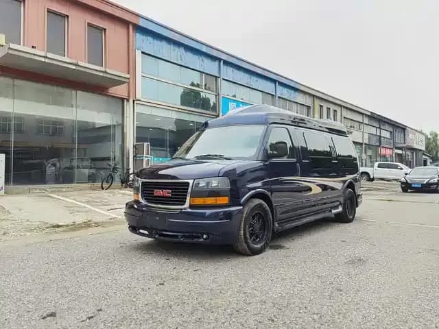 2011 SAVANA 6.0L Business Star 7-seater