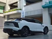 HiPhi X 2021 Performance Edition 6-seater — миниатюра 4