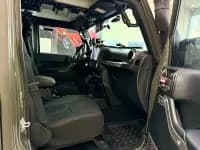 2015 Jeep Wrangler 3.6L Rubicon Four-Door Comfort Edition — миниатюра 10