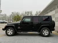 2008 Jeep Wrangler 3.8L Sahara 4-door version — миниатюра 8