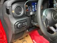 2024 Jeep Wrangler 2.0T Sahara 4-Door Edition — миниатюра 4