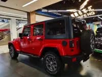 2017 Jeep Wrangler 3.0L Sahara Four-Door Comfort Edition — миниатюра 2