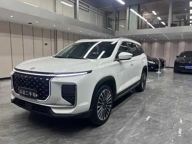 Jetour Mountain & Sea L9 2024 1.5TD 2DHT Pro 7-seater