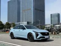 2025 Cadillac CT5 28T Track Performance Edition — миниатюра 3