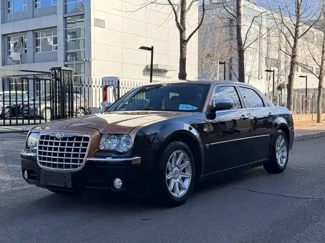 Chrysler 300C 2006 5.7L Luxury Navigator Edition