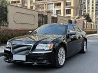 2013 Chrysler 300C Imported Model 3.6L Premium Edition — миниатюра 1