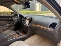 2013 Chrysler 300C Imported Model 3.6L Premium Edition — миниатюра 14