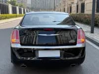 2013 Chrysler 300C Imported Model 3.6L Premium Edition — миниатюра 4