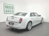 2013 Chrysler 300C Imported Model, 3.6L Premium Edition — миниатюра 2