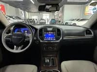 2016 Chrysler 300C Imported Model 3.0L Super Edition — миниатюра 12