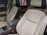 2013 Chrysler 300C Imported Model 3.6L Premium Edition — миниатюра 18