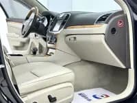 2013 Chrysler 300C Imported Model, 3.6L Premium Edition — миниатюра 8