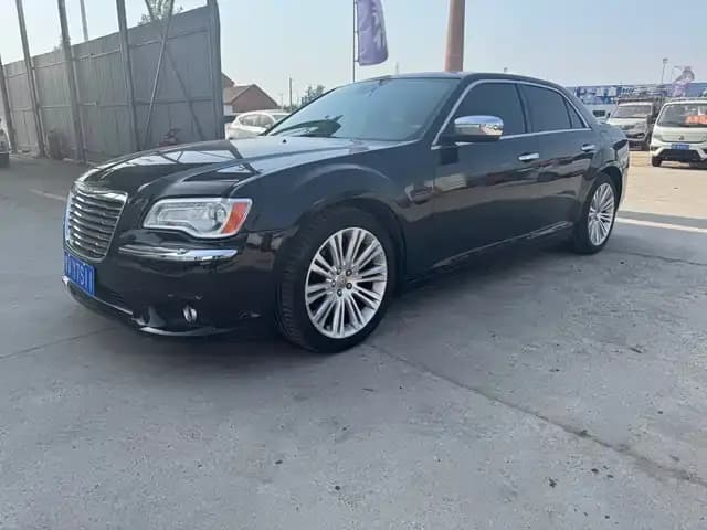 Chrysler 300C (Imported) 2013 3.6L Premium Edition