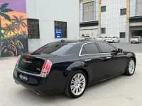 2013 Chrysler 300C Imported Model, 3.6L Premium Edition — миниатюра 9
