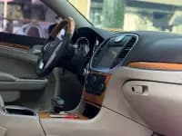 2013 Chrysler 300C Imported Model, 3.6L Premium Edition — миниатюра 5